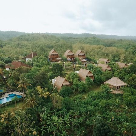 Bb Resort Villa And Spa Batumadeg ภายนอก รูปภาพ