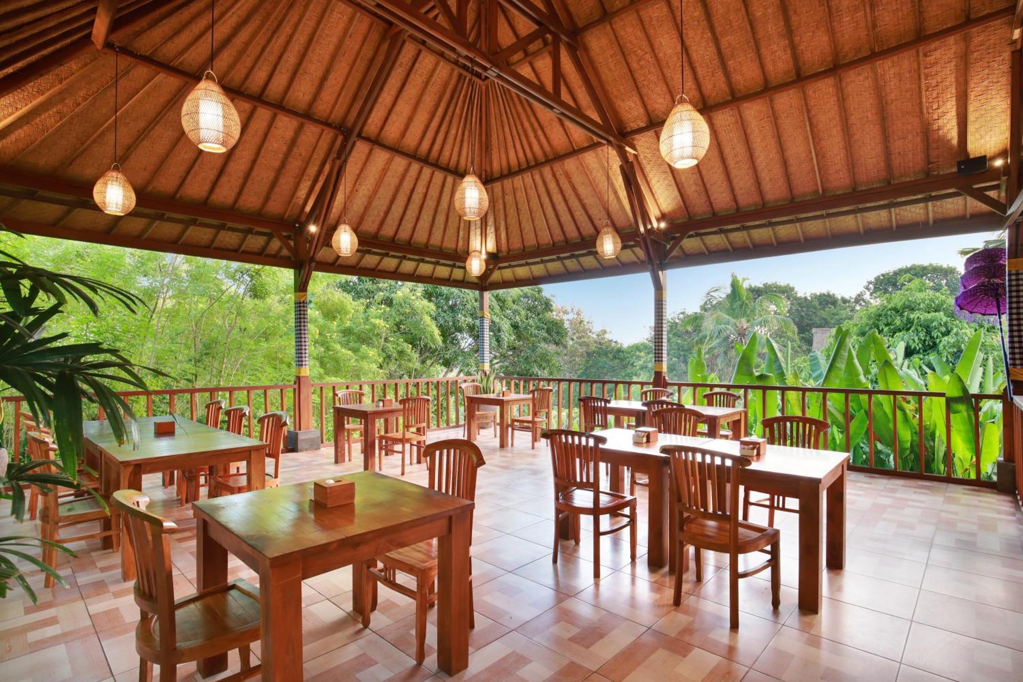 Bb Resort Villa And Spa Batumadeg ภายนอก รูปภาพ