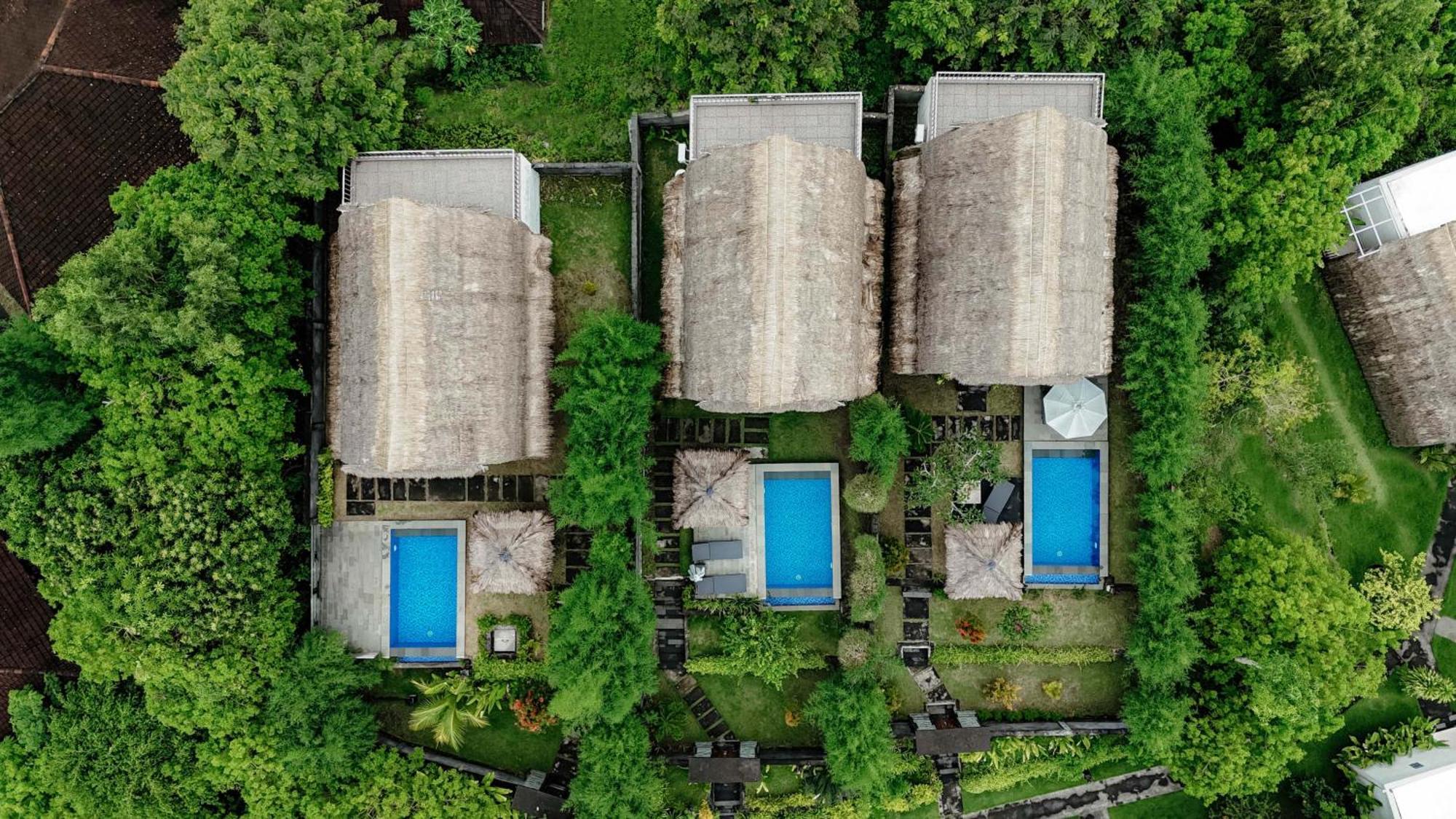 Bb Resort Villa And Spa Batumadeg ภายนอก รูปภาพ